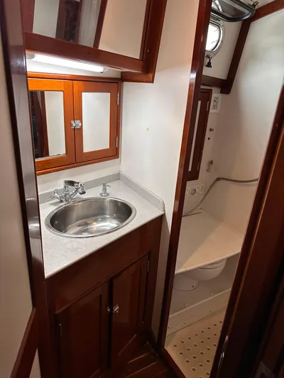 Boundless Yacht Photos Pics 