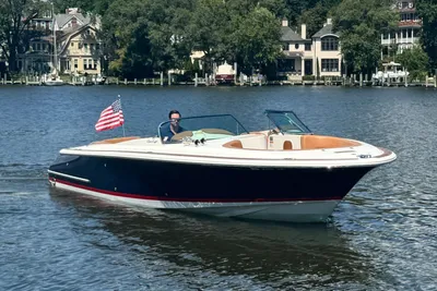 Chris-Craft Launch 28