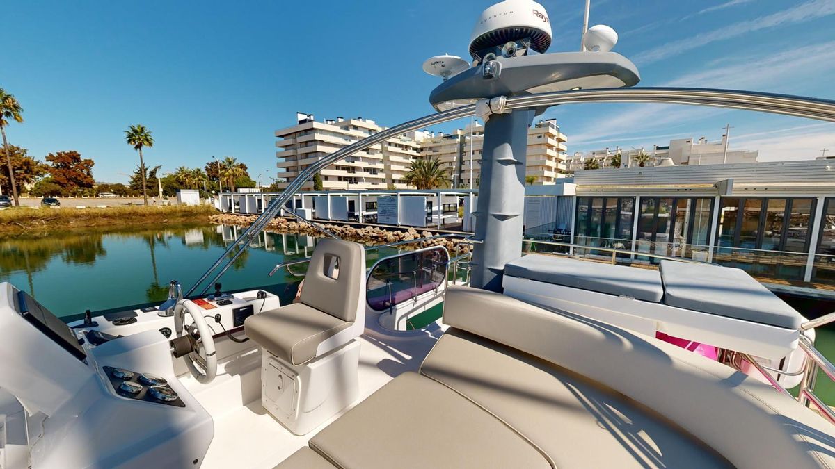 2020 Azimut 43 