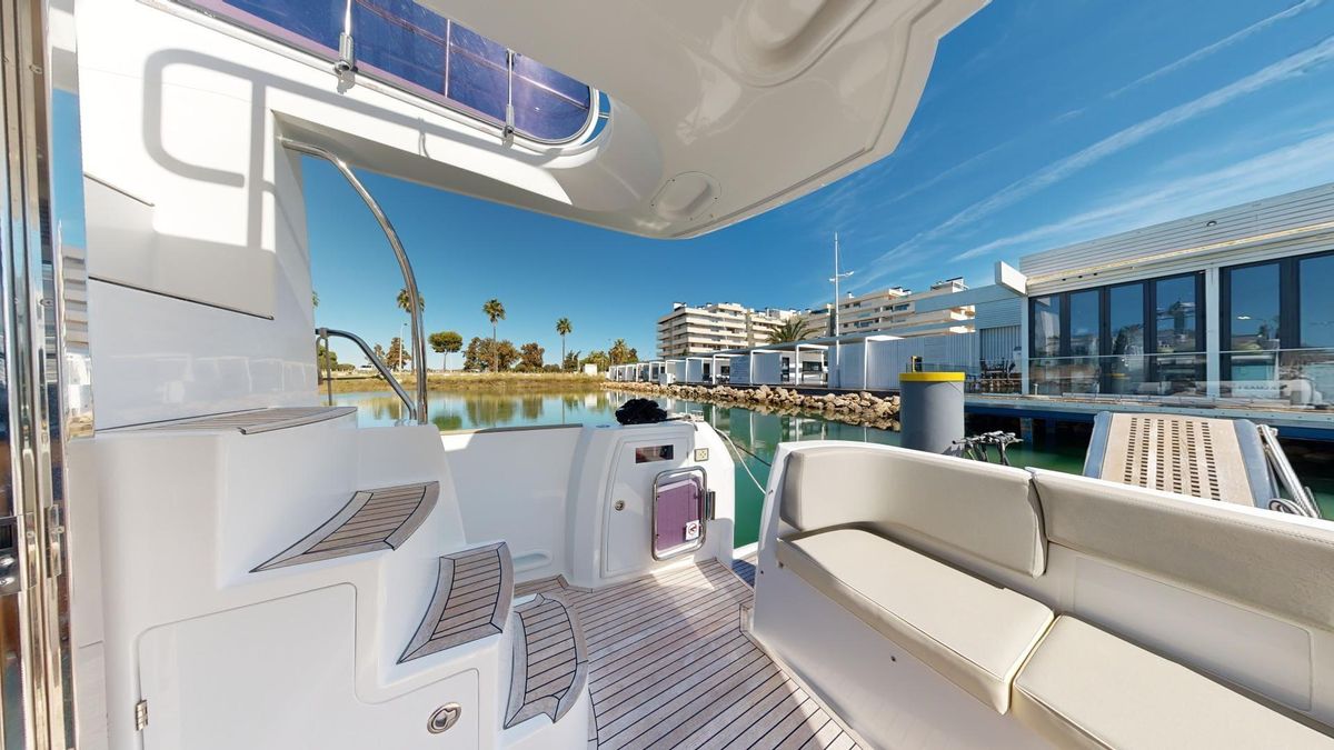 2020 Azimut 43 