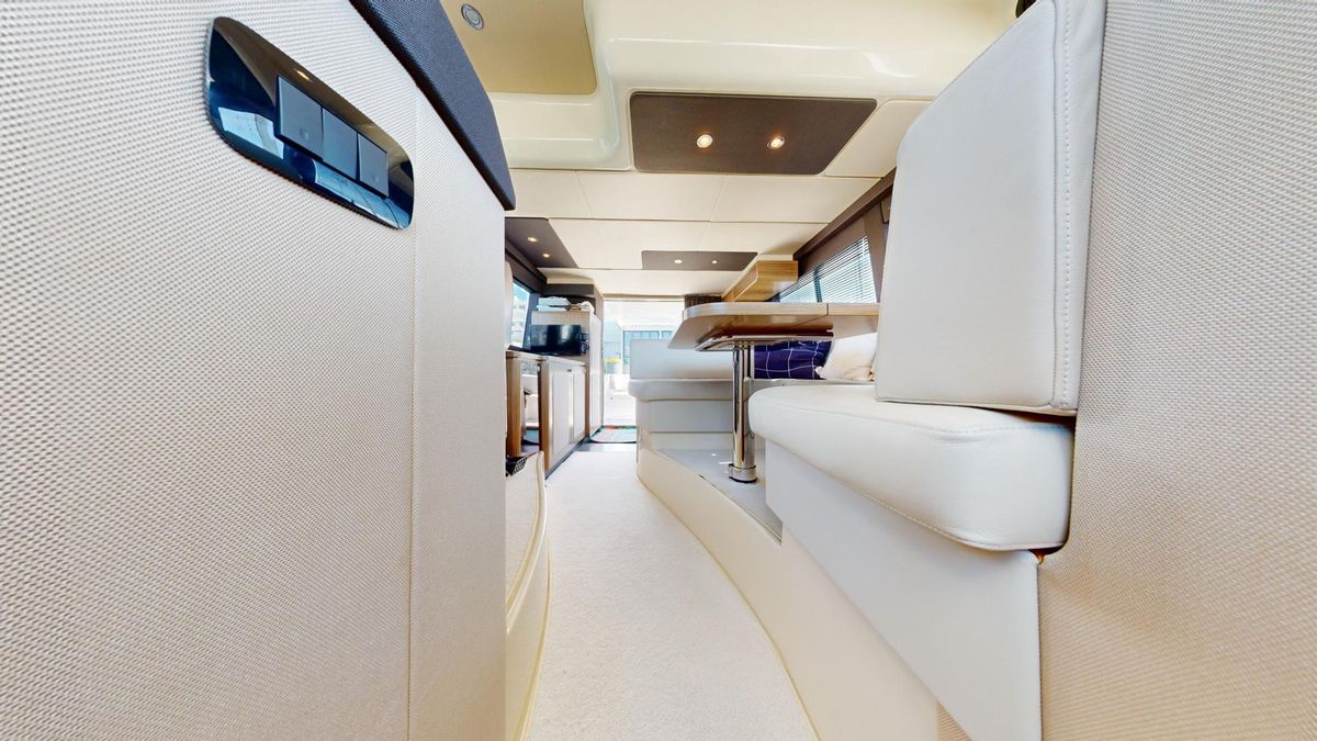 2020 Azimut 43 