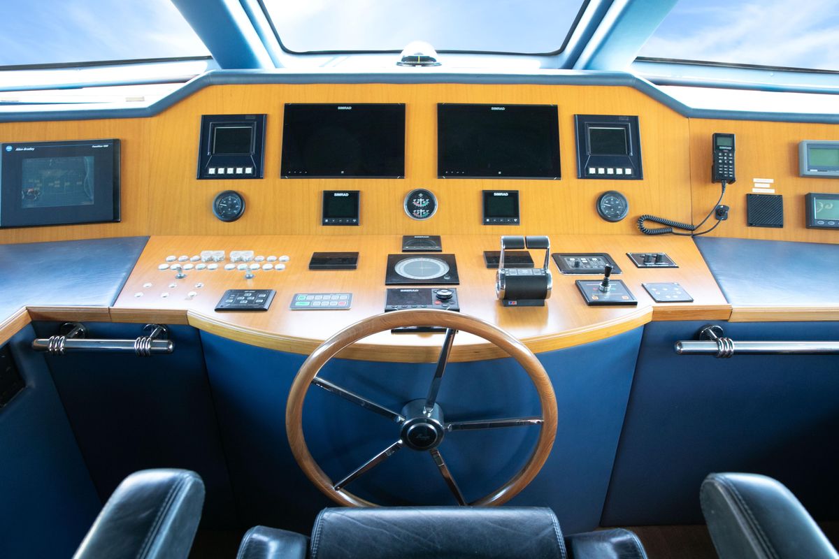 2004 Benetti 101 