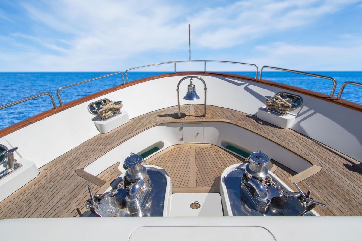 2004 Benetti 101 