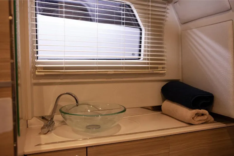  Yacht Photos Pics 2023-Saxdor-320-GTO-MarineMax