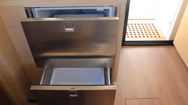 Happy Fluke Yacht Photos Pics Happy Fluke - Galley View (6)