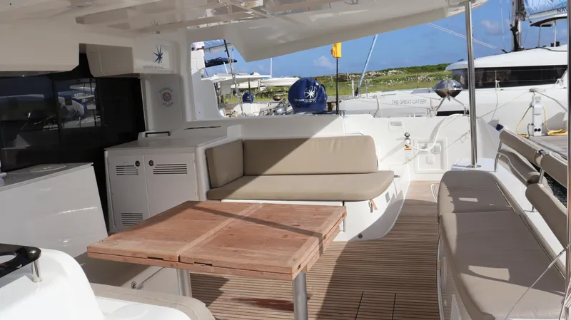 Happy Fluke Yacht Photos Pics Happy Fluke - Cockpit View (1)