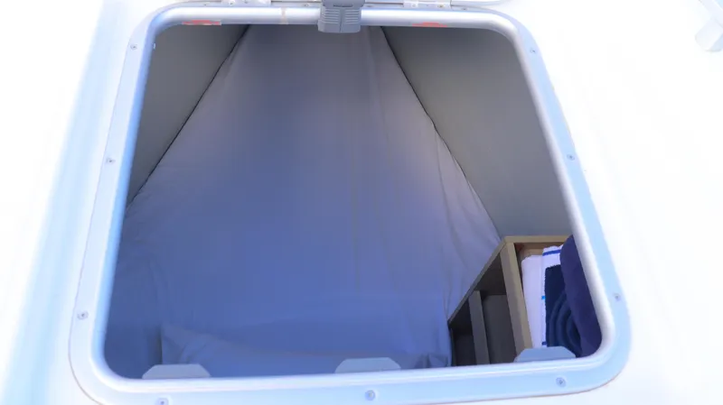 Happy Fluke Yacht Photos Pics Happy Fluke - Crew Cabin View (3)