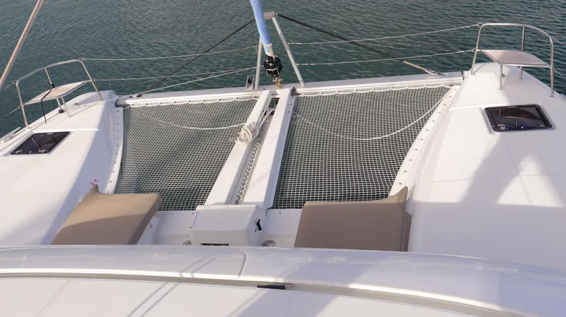 Happy Fluke Yacht Photos Pics Happy Fluke - Foredeck View (1)