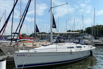 Hunter 33