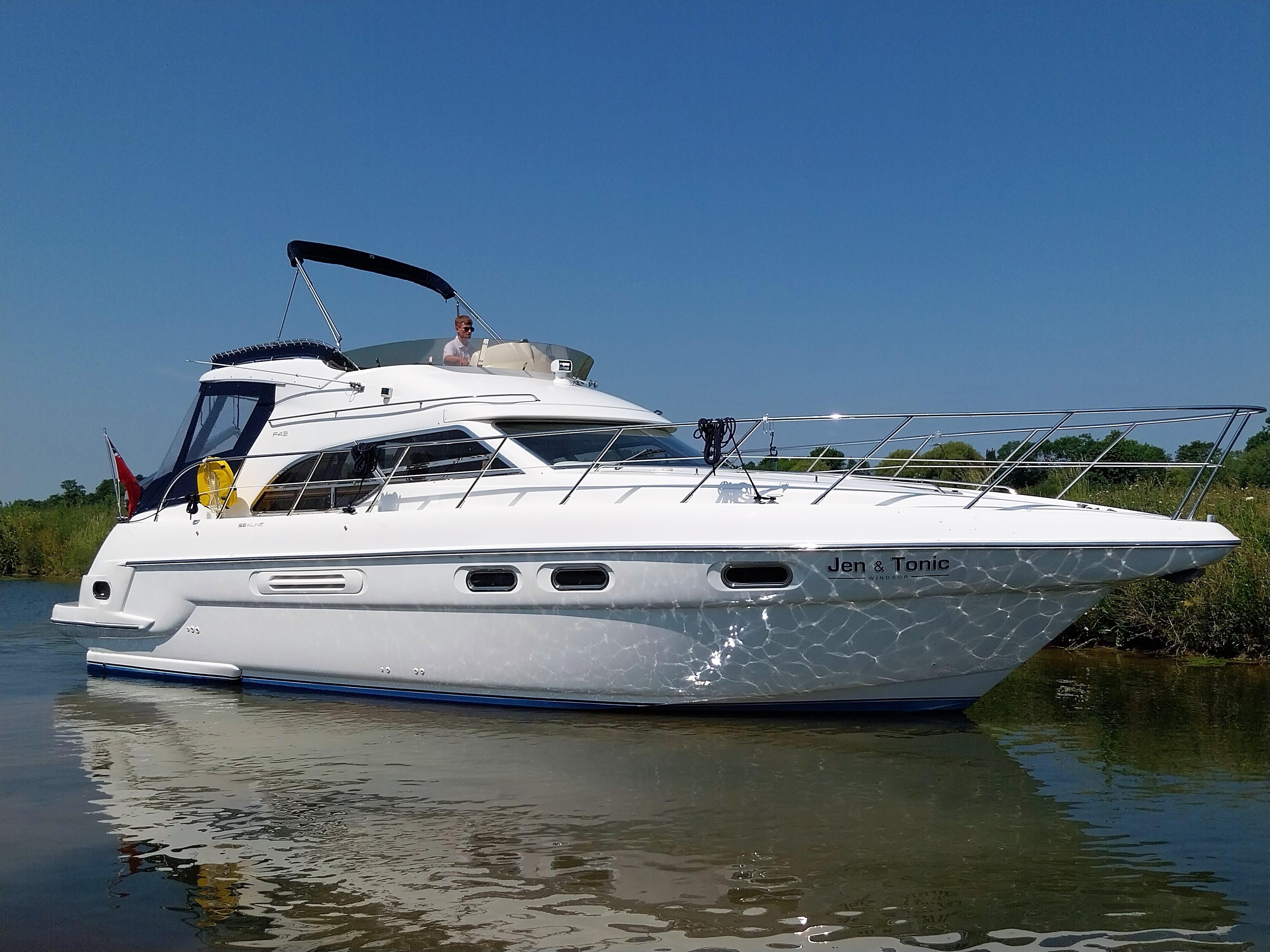 Sealine F43 13m 2003, Flybridge Boote - Berkshire | Boot24