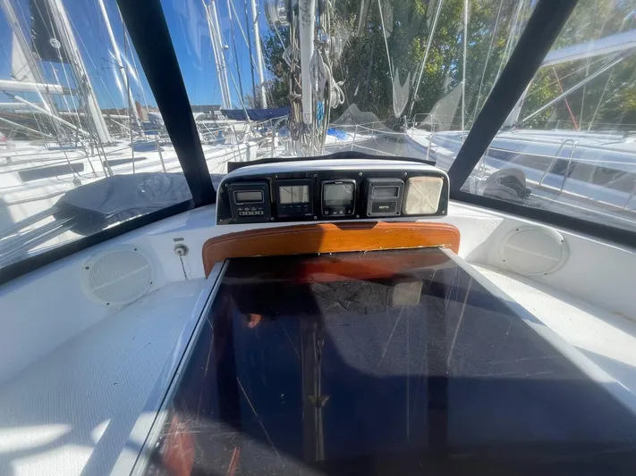 Equity II Yacht Photos Pics 