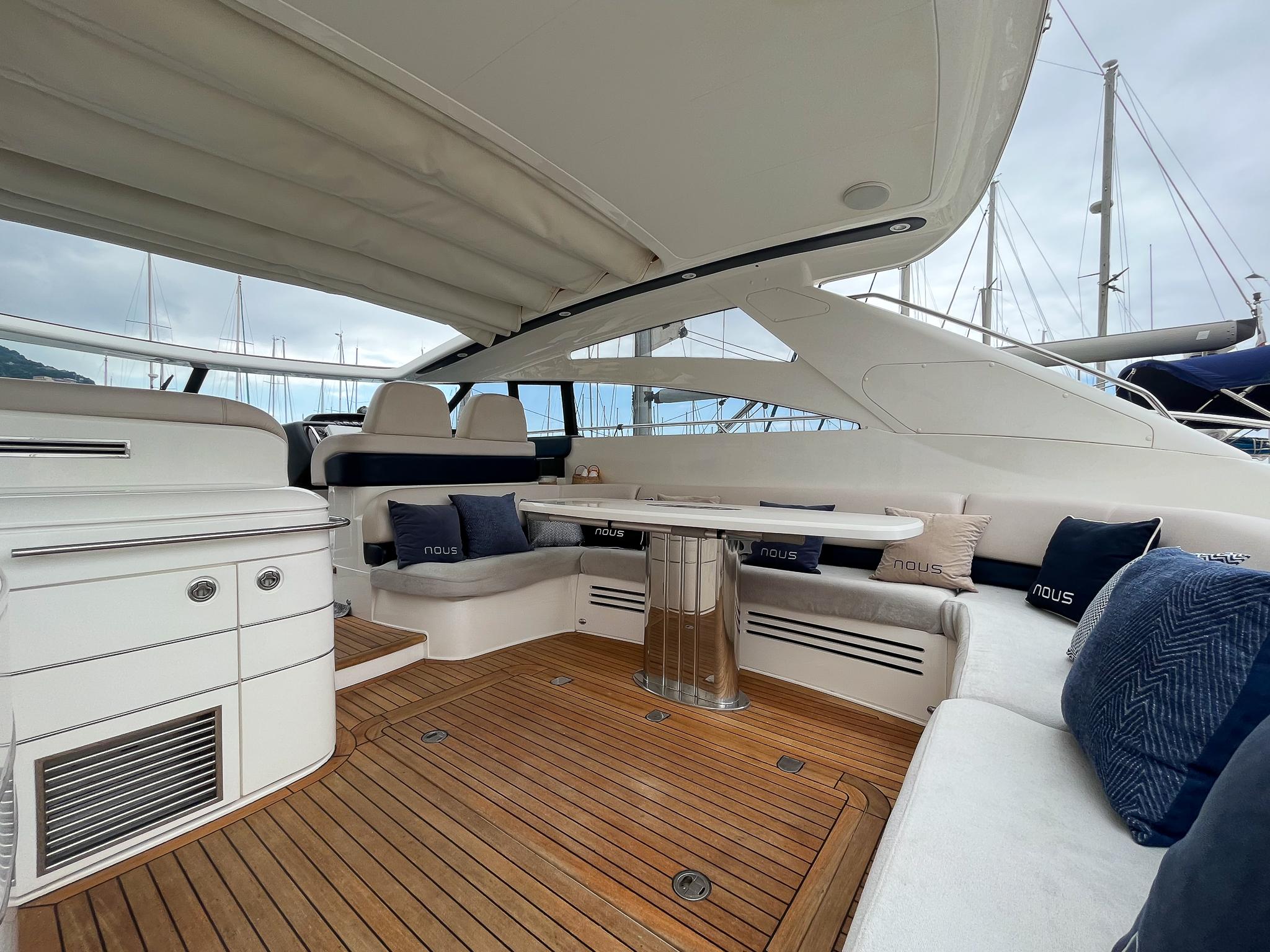 Princess V58 – 2006 – Timeless British Elegance with 3 Cabins, Huge Cockpit & Strong Performance