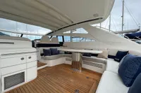 Princess V58 – 2006 – Timeless British Elegance with 3 Cabins, Huge Cockpit & Strong Performance