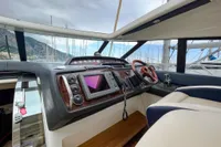 Princess V58 – 2006 – Timeless British Elegance with 3 Cabins, Huge Cockpit & Strong Performance