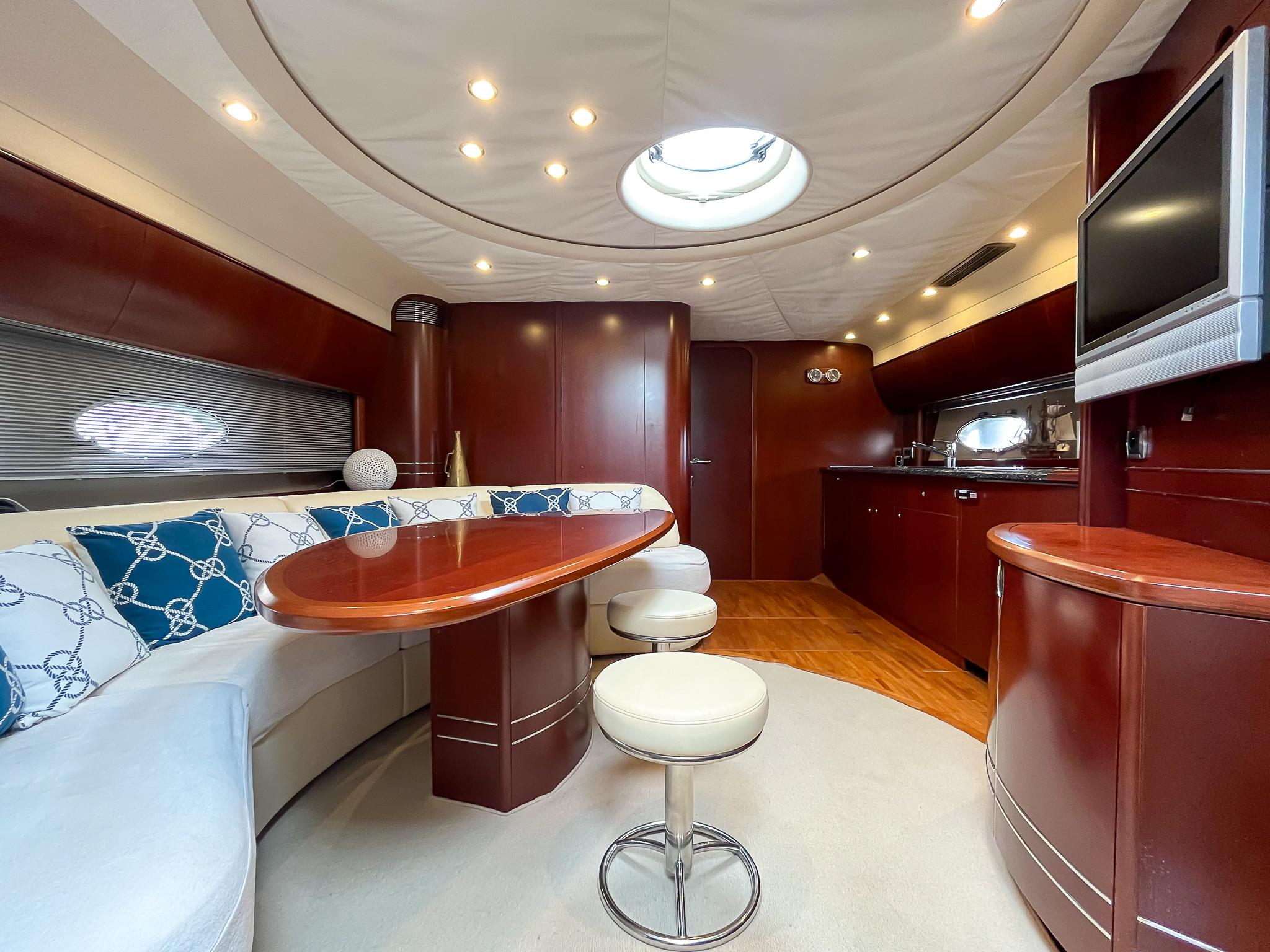 Princess V58 – 2006 – Timeless British Elegance with 3 Cabins, Huge Cockpit & Strong Performance