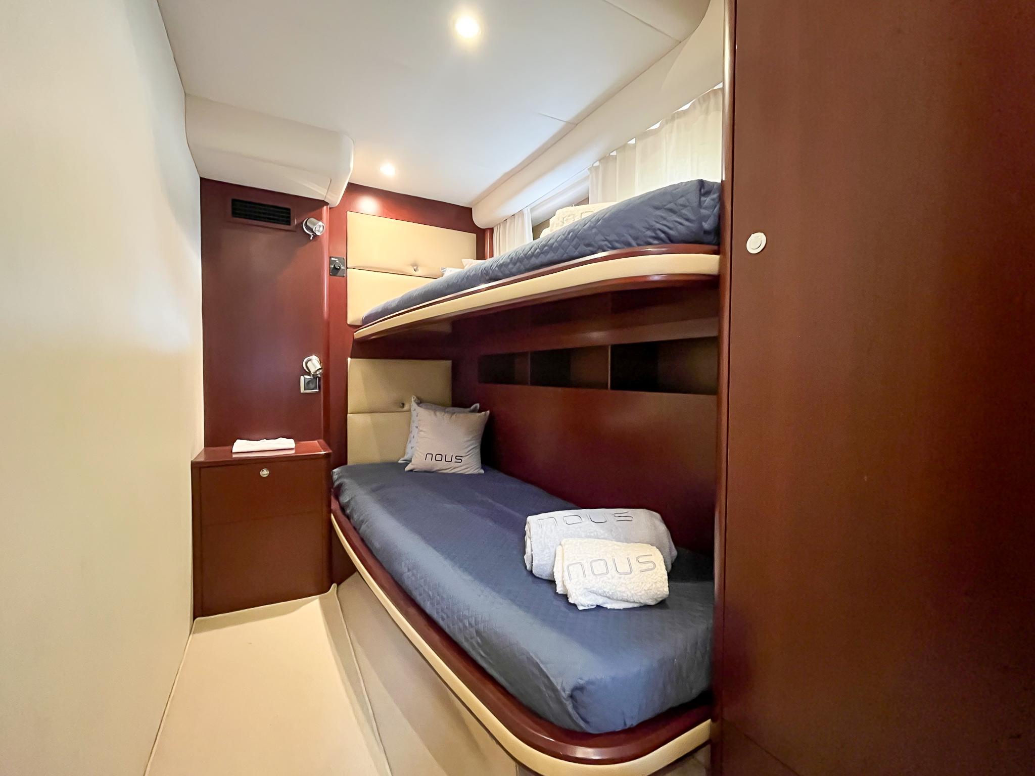Princess V58 – 2006 – Timeless British Elegance with 3 Cabins, Huge Cockpit & Strong Performance
