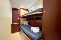 Princess V58 – 2006 – Timeless British Elegance with 3 Cabins, Huge Cockpit & Strong Performance