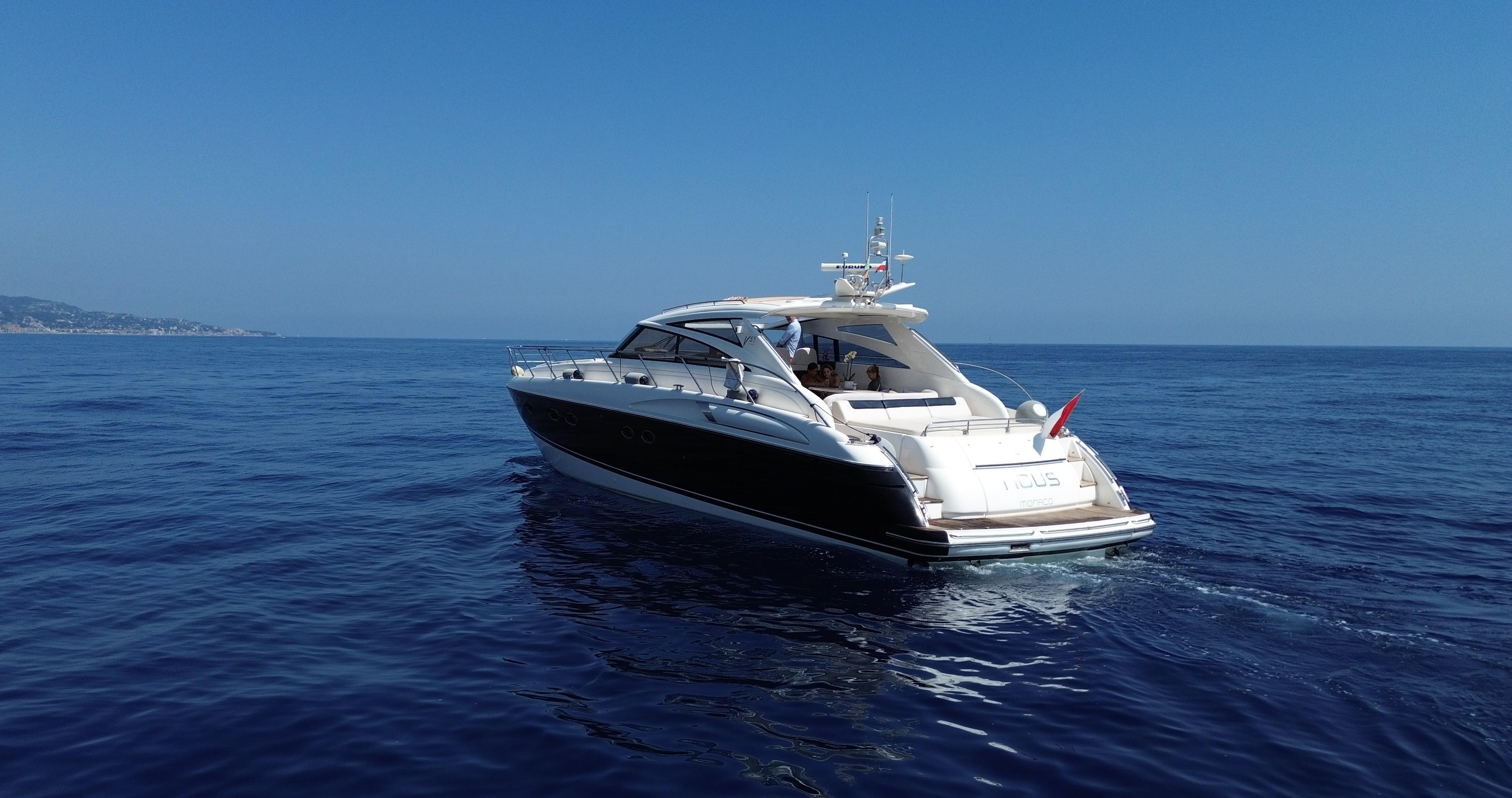 Princess V58 – 2006 – Timeless British Elegance with 3 Cabins, Huge Cockpit & Strong Performance