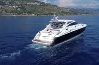 Princess V58 – 2006 – Timeless British Elegance with 3 Cabins, Huge Cockpit & Strong Performance