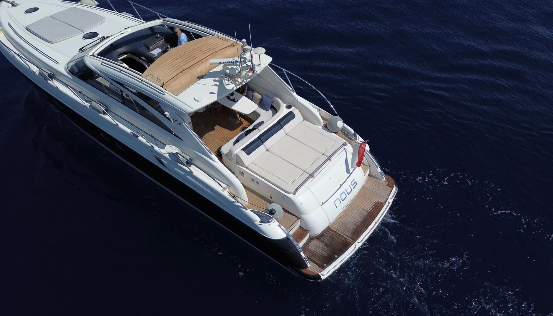 Princess V58 – 2006 – Timeless British Elegance with 3 Cabins, Huge Cockpit & Strong Performance