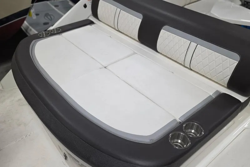  Yacht Photos Pics Luxury seating on 2017 Sea Ray SLX 280 boat with cup holders.