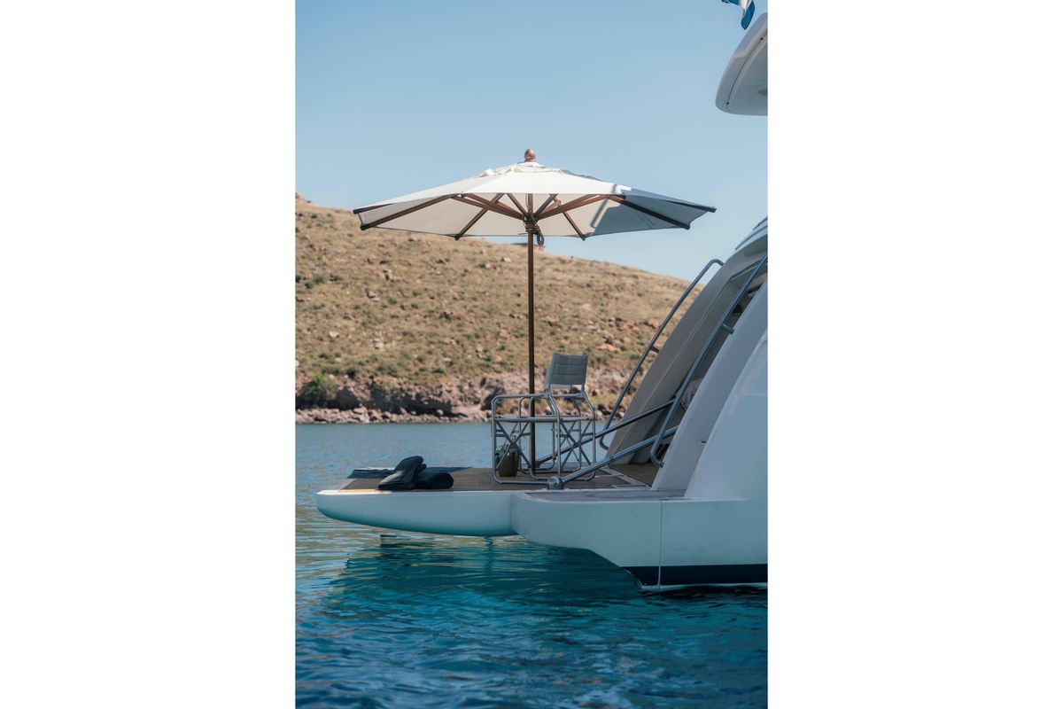 2006 Ferretti Yachts 78 