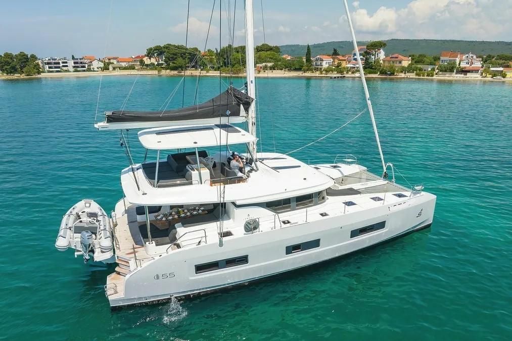 2023 Lagoon 54 