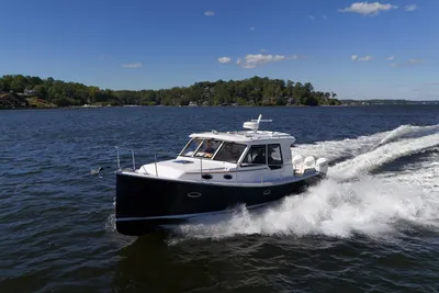 True North 39 Outboard Express