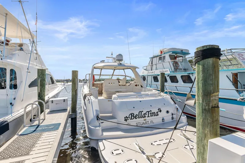  Yacht Photos Pics Sea Ray 550 Sundancer 2002 docked at marina, named Bella Tina, Stuart, FL.
