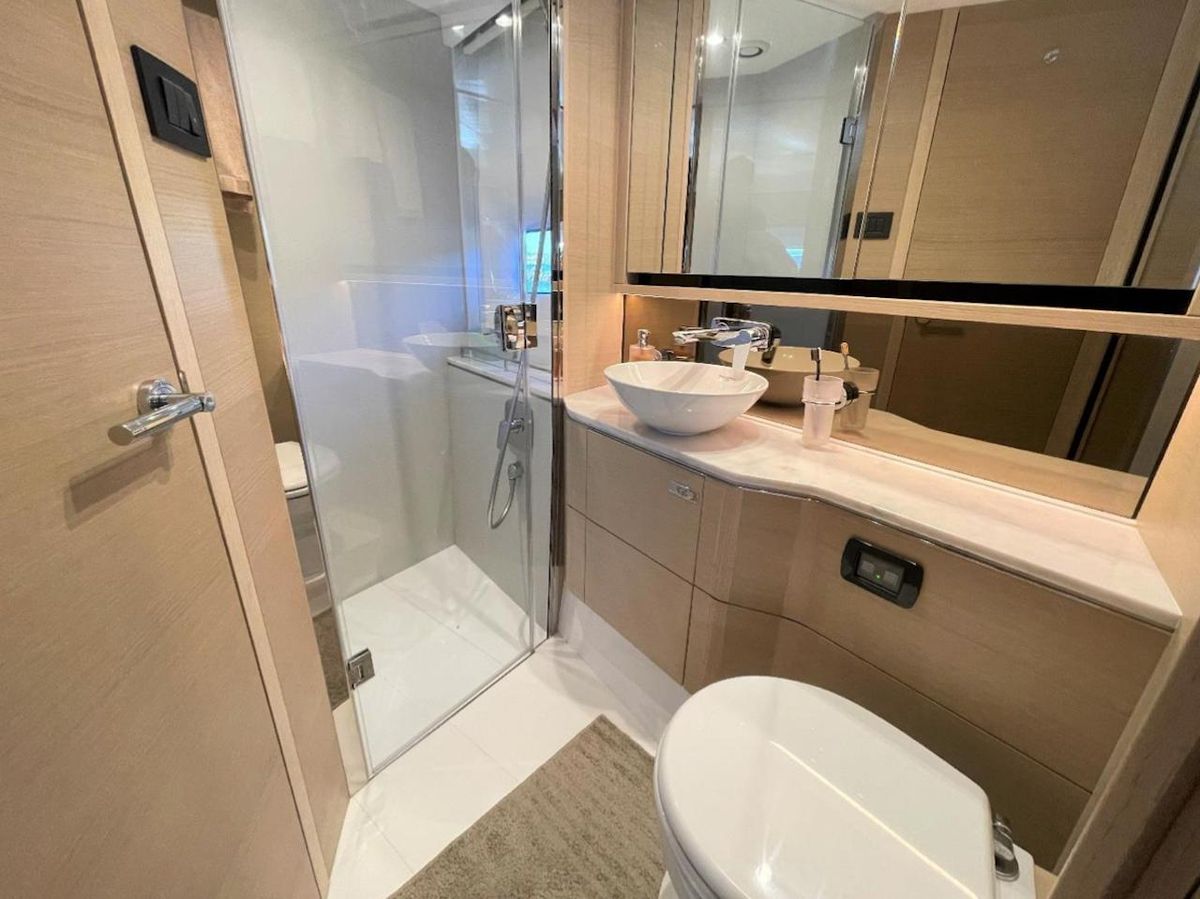 2019 Princess 57 