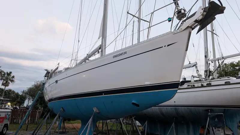 Escapade Yacht Photos Pics 