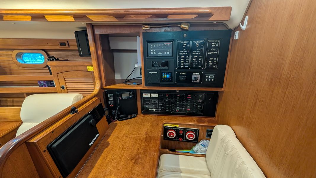 2002 Catalina 470