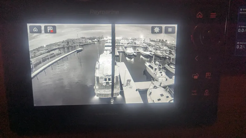 Escapade Yacht Photos Pics 