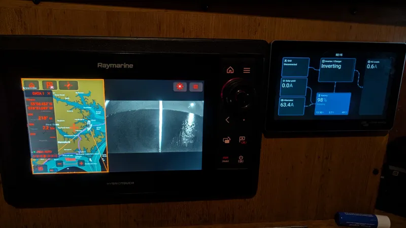 Escapade Yacht Photos Pics 