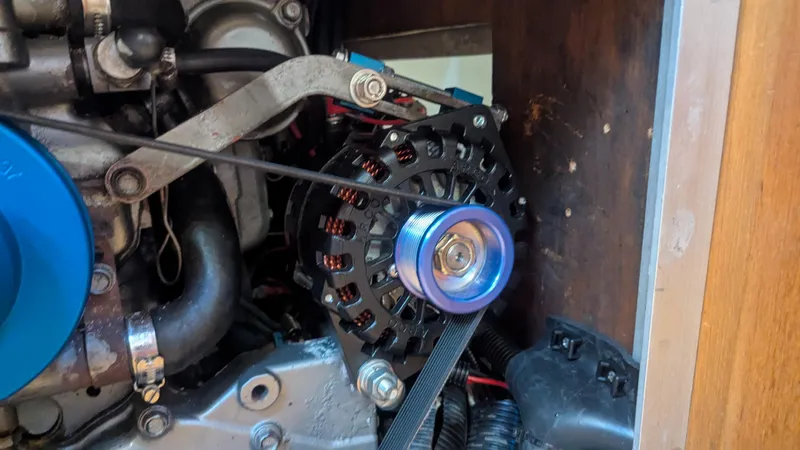 Escapade Yacht Photos Pics 