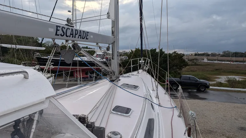 Escapade Yacht Photos Pics 