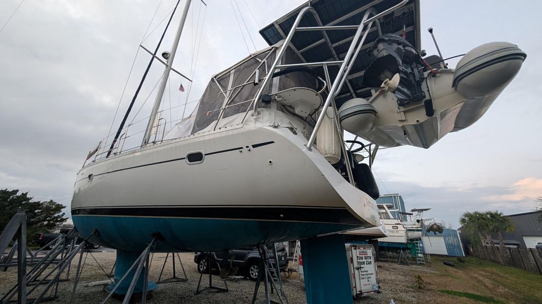 2002 Catalina 470