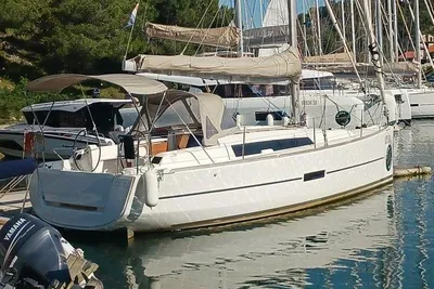 2018 Dufour 310 Grand Large