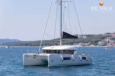 2022 Lagoon 40