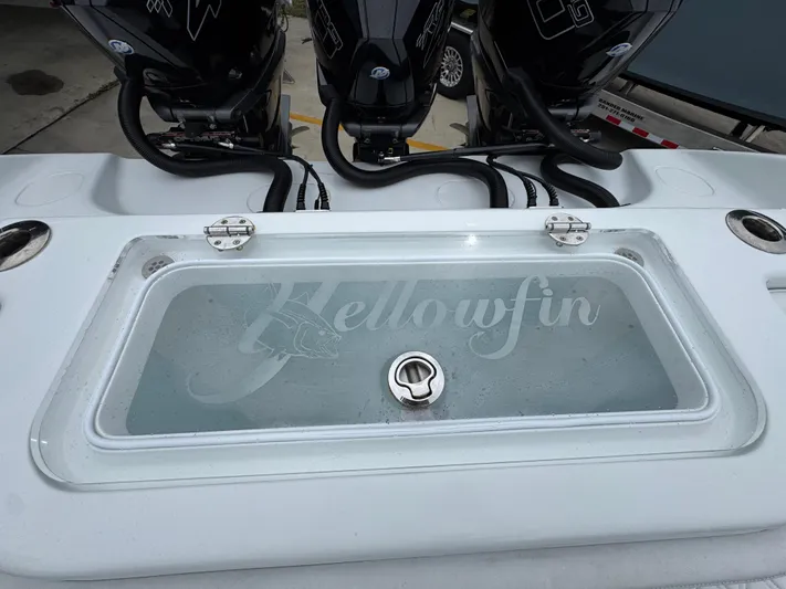  Yacht Photos Pics 2021 Yellowfin 36 Offshore boat with livewell and triple outboard engines.