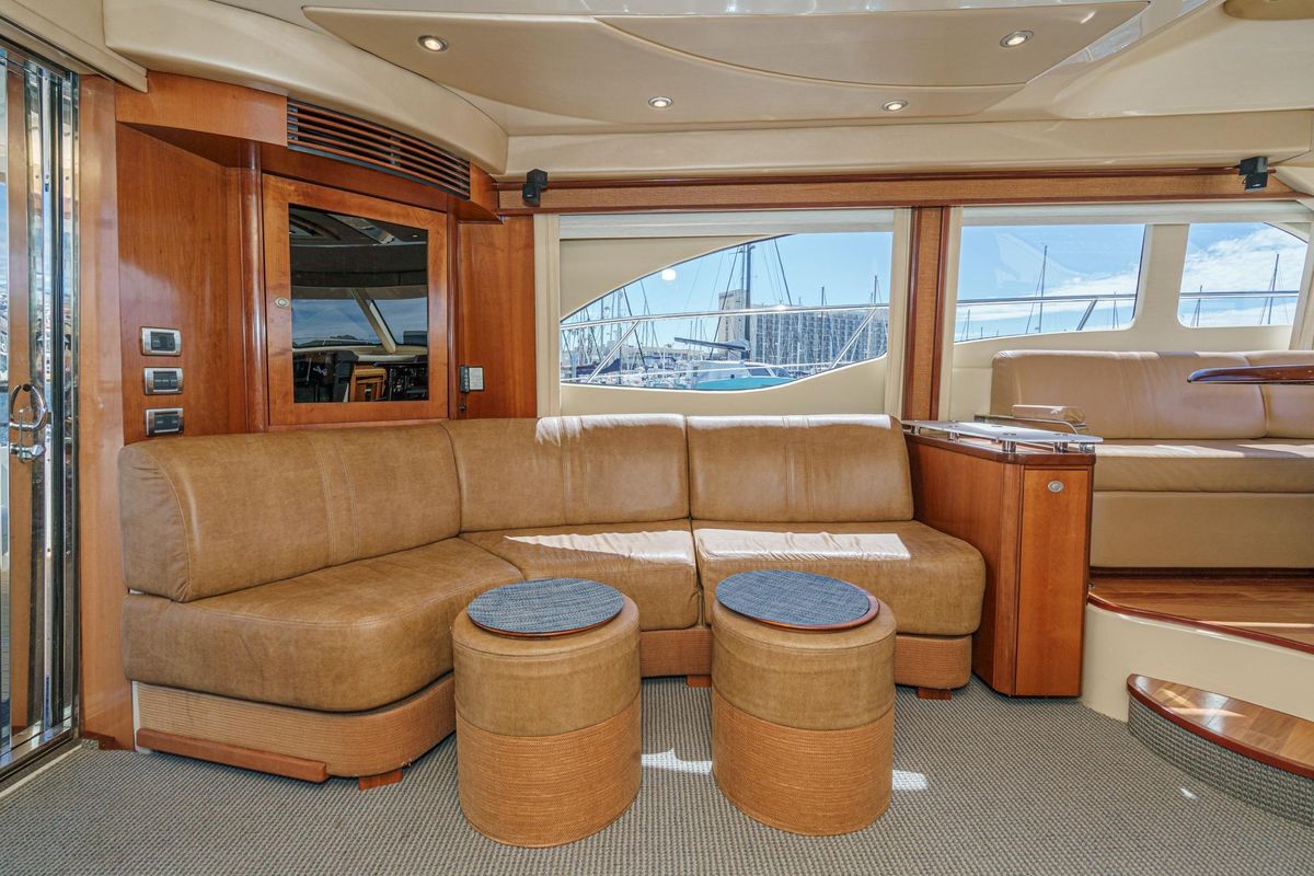 2005 Sea Ray 52 