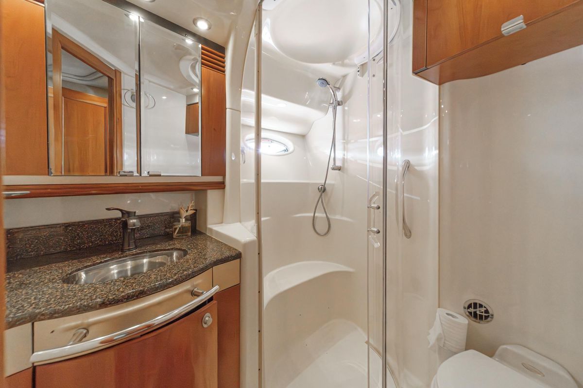 2005 Sea Ray 52 