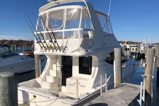 "fish N Chicks" Yacht Photos Pics 