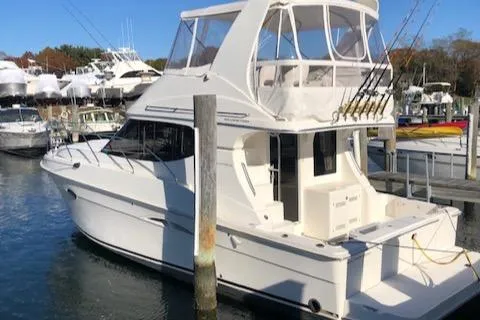 "fish N Chicks" Yacht Photos Pics 