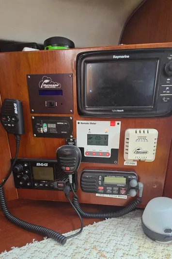 Spirit Bird Yacht Photos Pics Navigation equipment panel on a 2004 Beneteau Oceanis 423 sailboat.