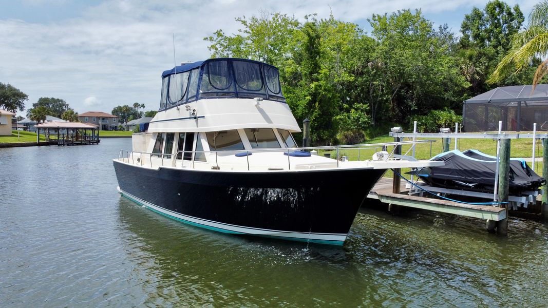 2006 Mainship 43 Trawler