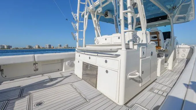 Reel Addiction Yacht Photos Pics 2016 HCB Suenos 53 boat deck with sleek design and ocean view.