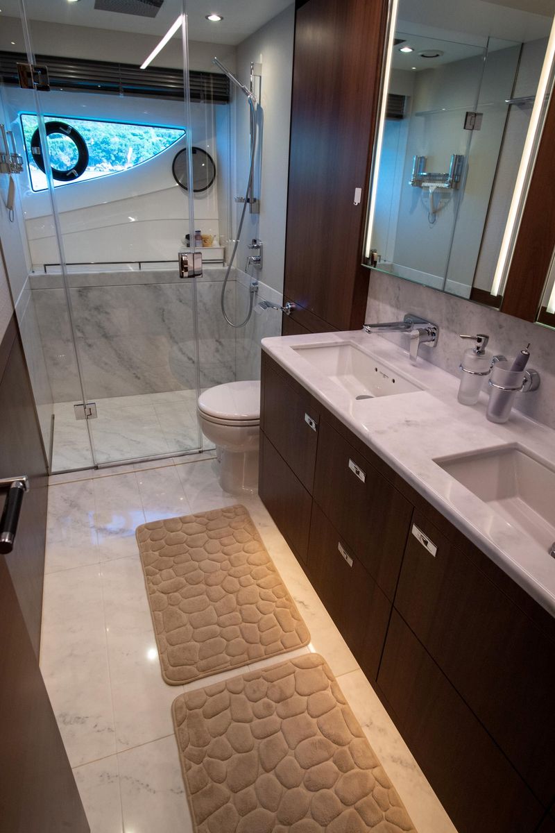 2019 Princess 80 