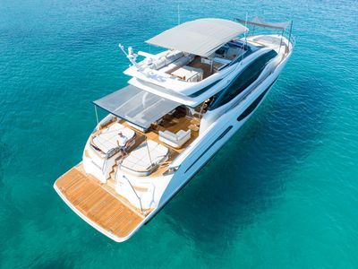 Yacht