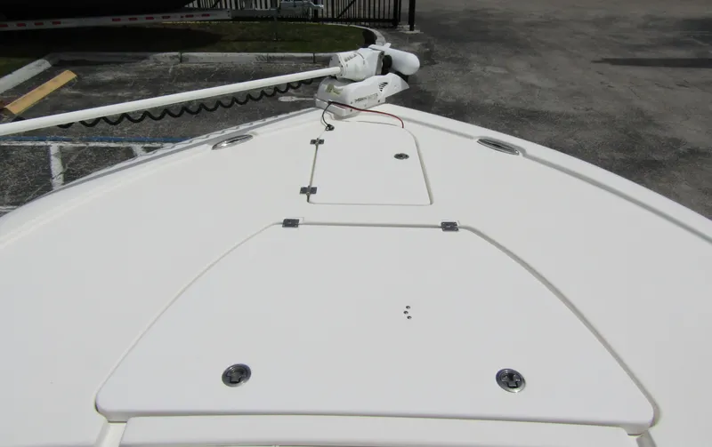  Yacht Photos Pics Bow of 2021 Tidewater 2700 Carolina Bay boat with trolling motor.